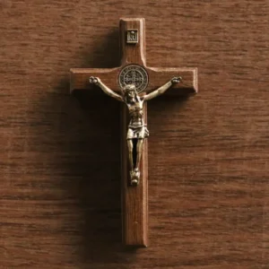 Crucifixo de Parede com Medalha de São Bento 9cm - Receptus
